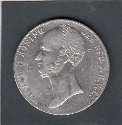 Beschrijving: 2 1/2 Gulden WILLEM II Lelie + streepje